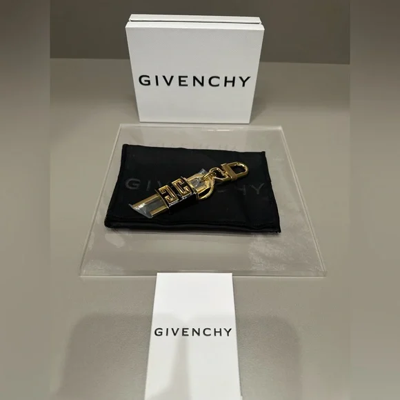 GIVENCHY Black and Gold toned 4G lock keyring. NIB - Picture 2 of 5